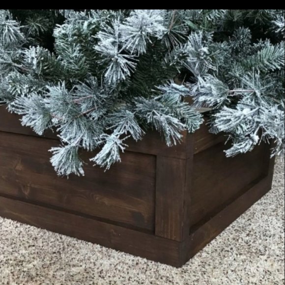 UNDER THE CHRISTMAS COLLAR - Picture 2 of 2